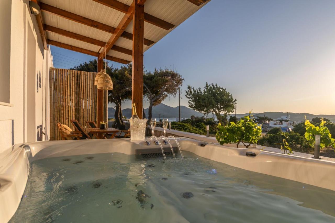 Kallia'S Suites Milos Adamantas  Exterior photo