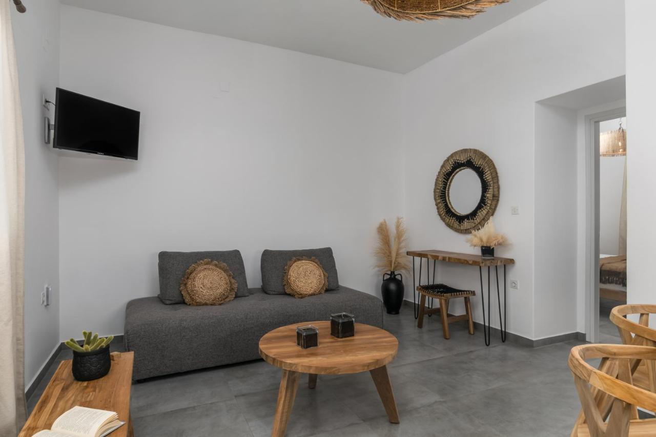 Kallia'S Suites Milos Adamantas  Exterior photo