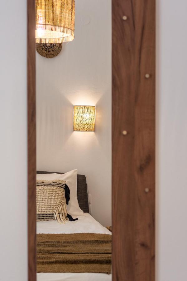 Kallia'S Suites Milos Adamantas  Exterior photo
