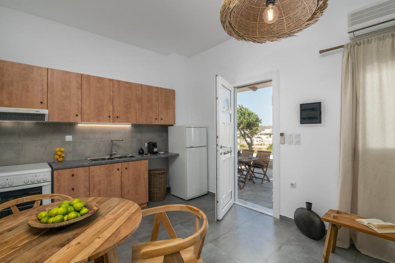 Kallia'S Suites Milos Adamantas  Exterior photo