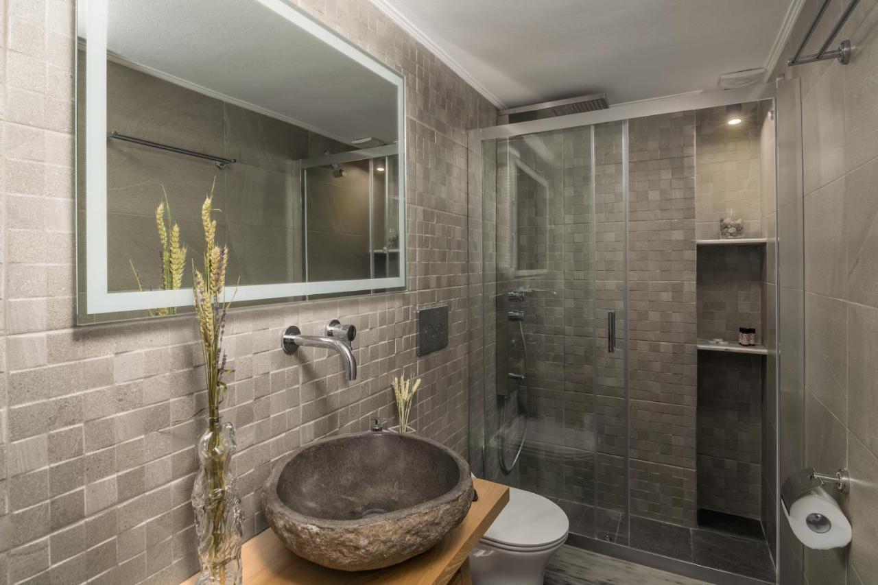 Kallia'S Suites Milos Adamantas  Exterior photo